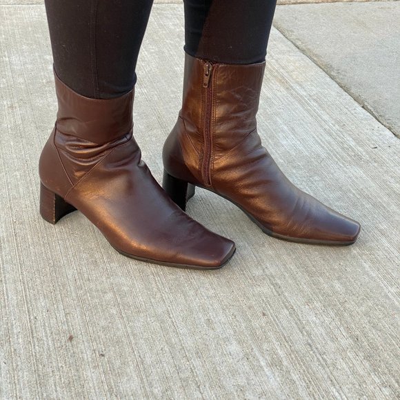 Nine West Brown Ankle Boot - Picture 4 of 8